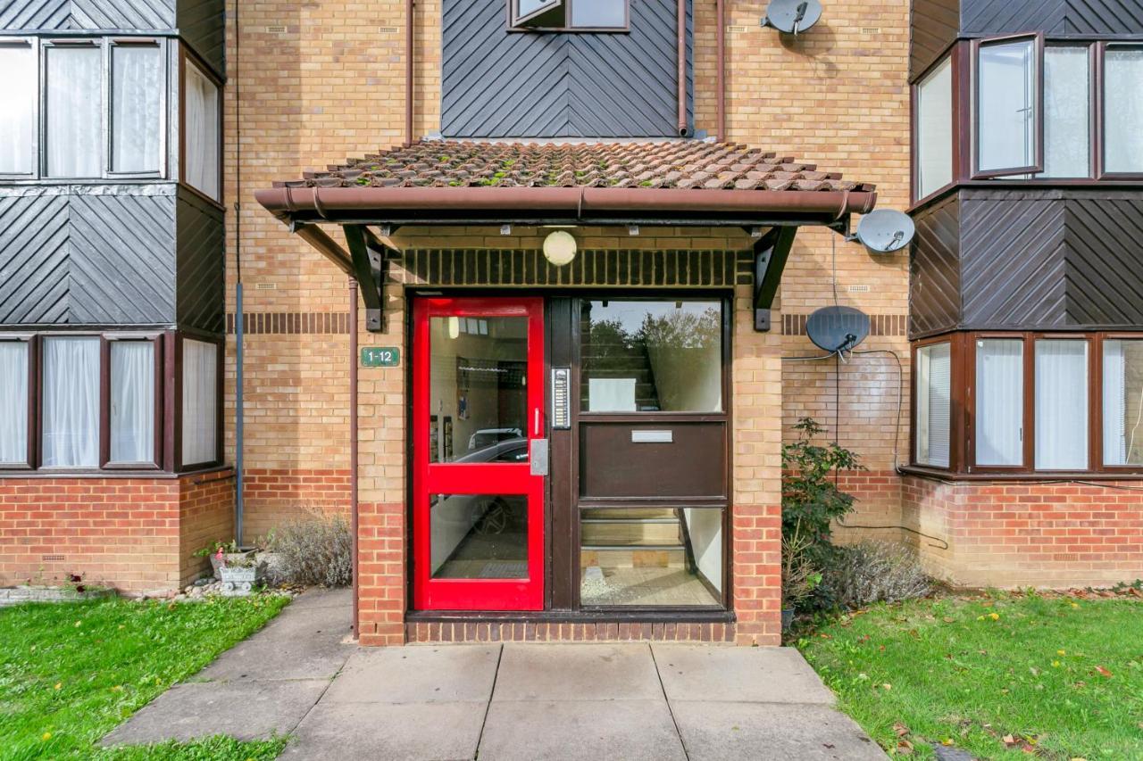 Aryas Apartments London Edgware Eksteriør bilde